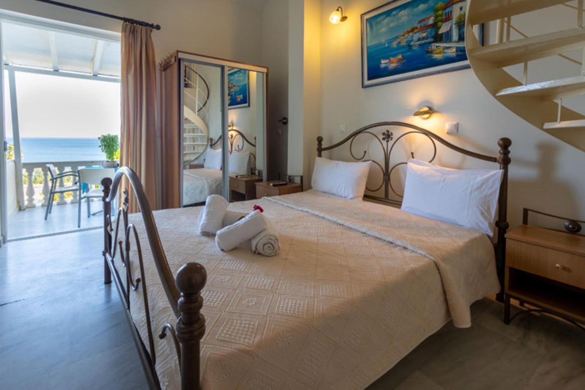 Pansion Koroni L'Antic Hotel Ngoại thất bức ảnh
